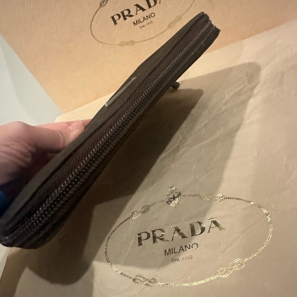 Prada wallet - Picture 10 of 14
